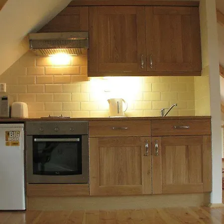 Station House Loft Apartment Obratan Exterior photo