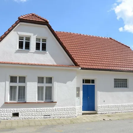 Station House Loft Apartment Obratan Exterior photo